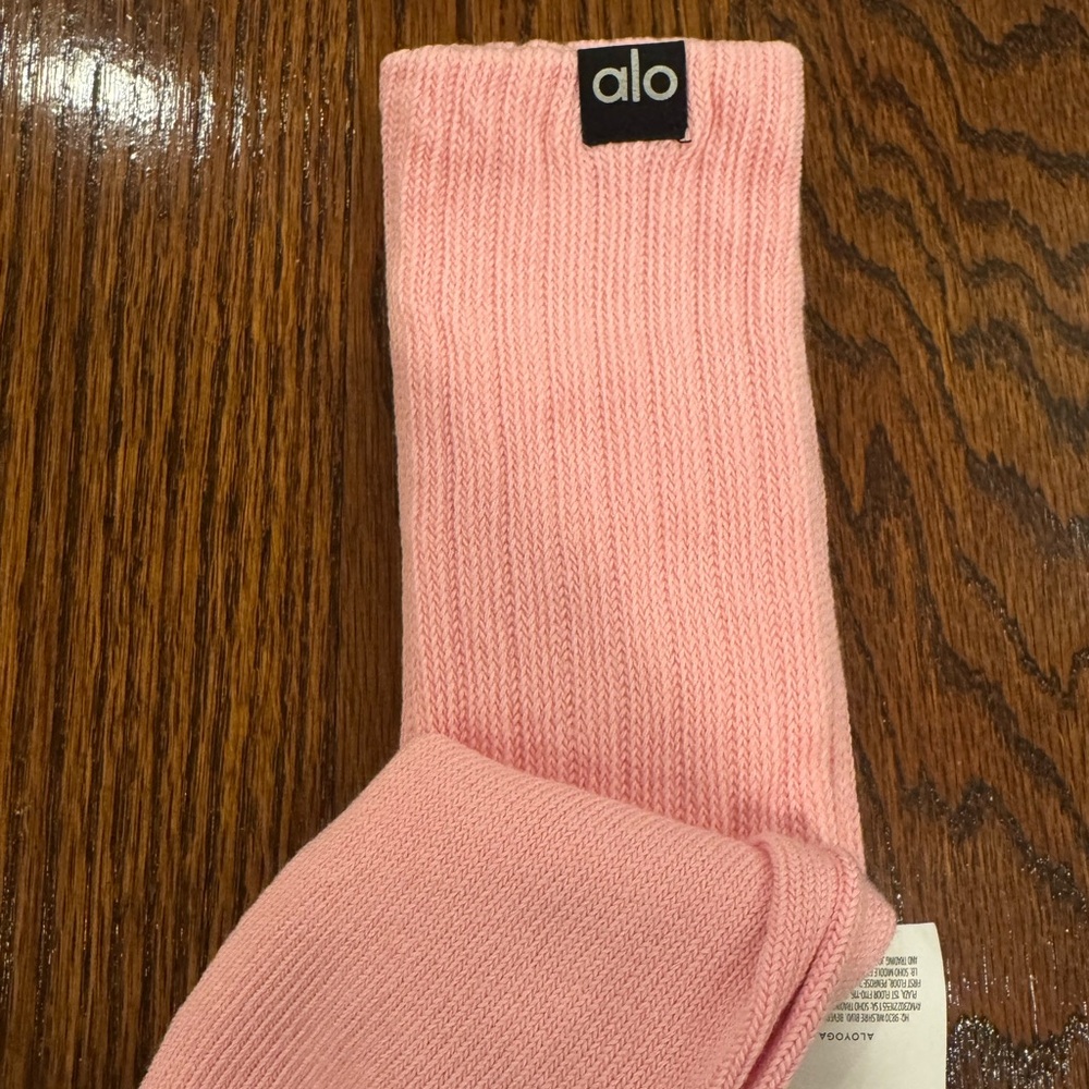 NEW Bundle ALO Yoga Athletic Socks - Picture 4 of 7